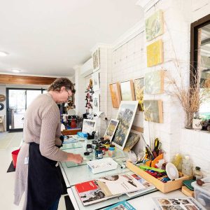 Printmaking workshops with Kim Herringe, Maleny. Linocut workshop